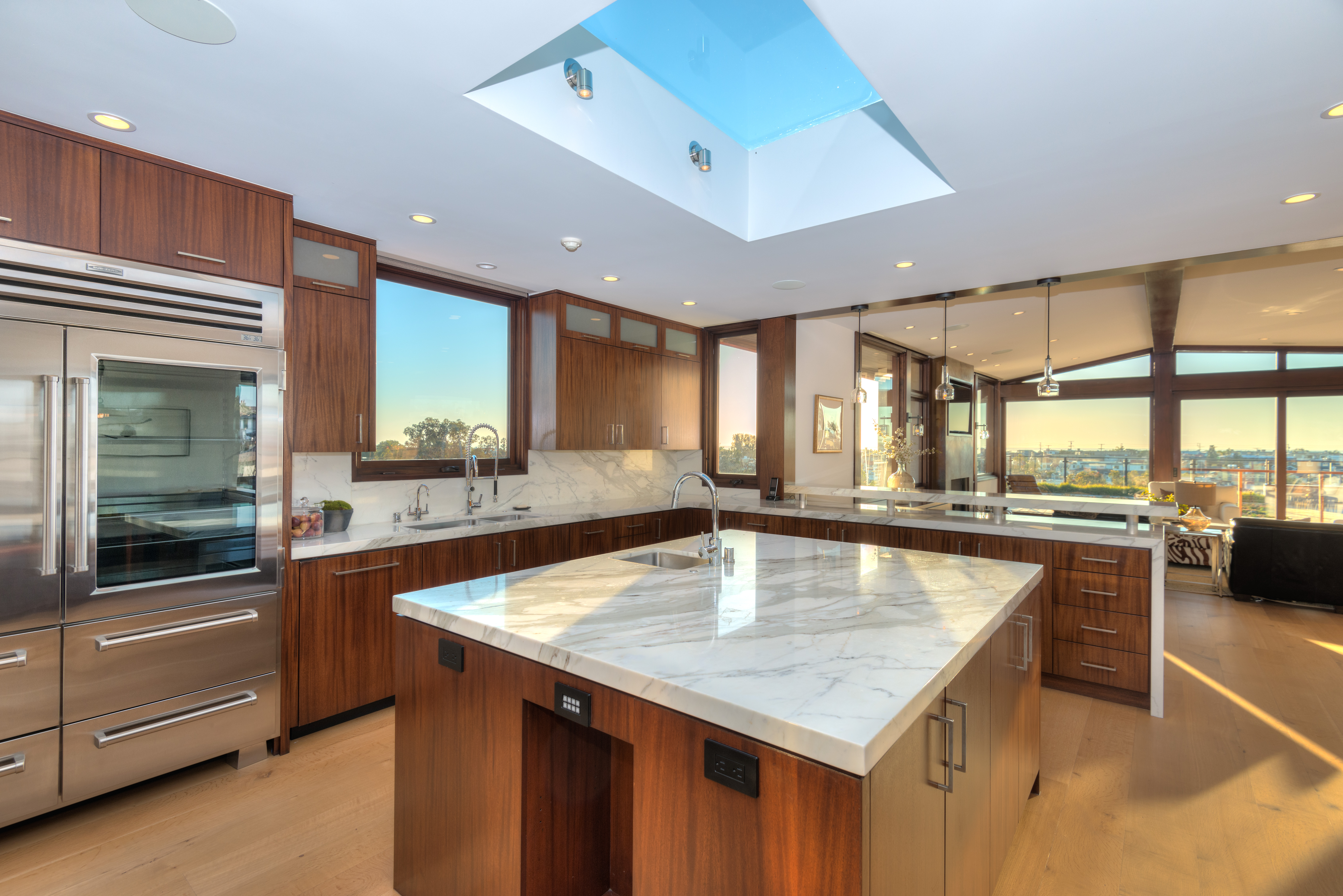 Beautiful Modern Kitchen